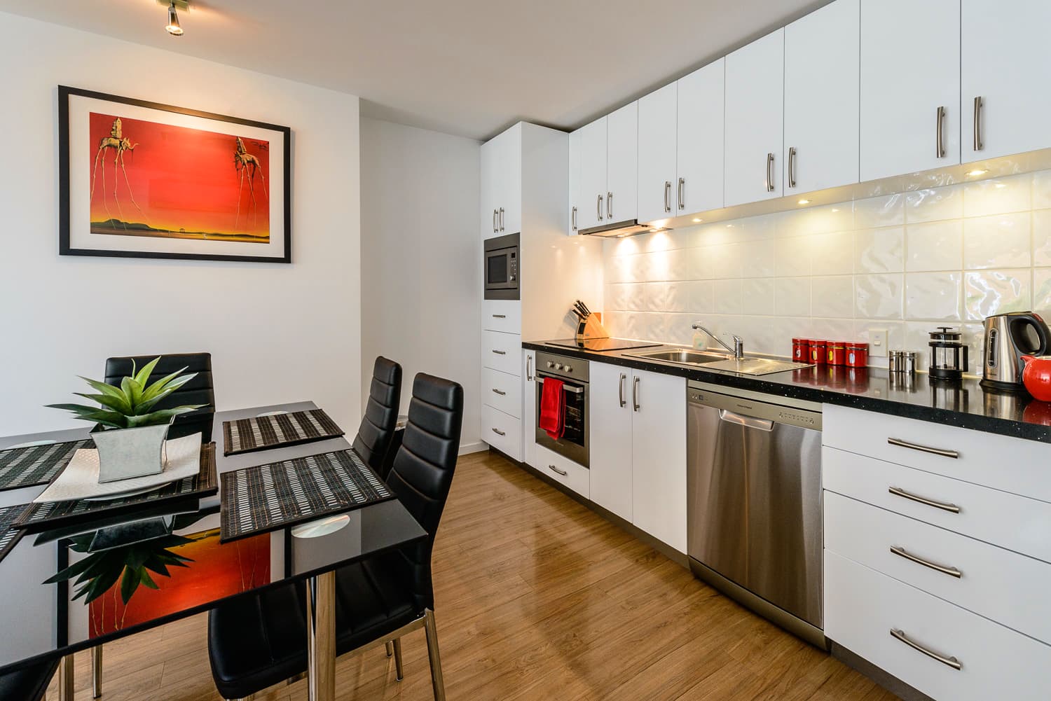 apartment-2-kitchen